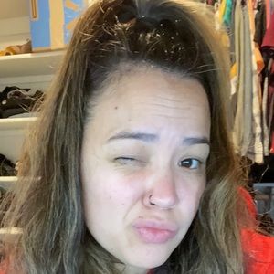 Meet your Posher, Kenia